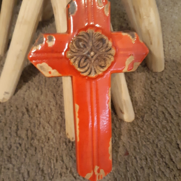 ARTISAN CERAMIC RED DISTRESSED WALL CROSS NEW! - Picture 5 of 6